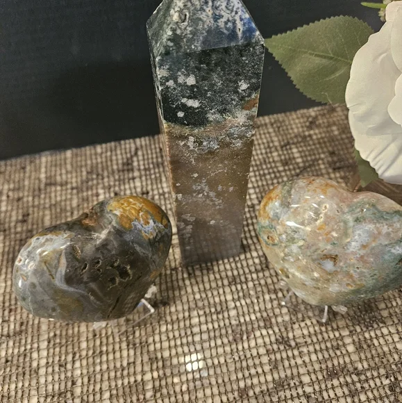 SET-Ocean Jasper Tower & Heart (2) with Stands